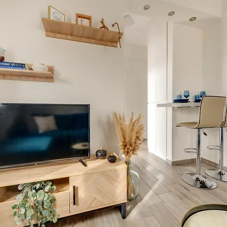 The Book * Mégas Yialós-Nítes