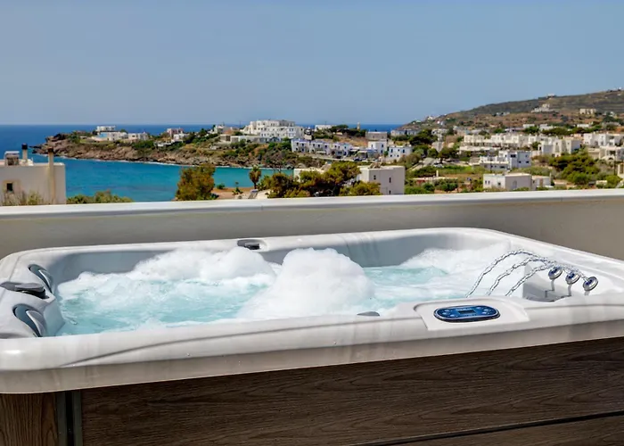 The Book Mégas Yialós-Nítes